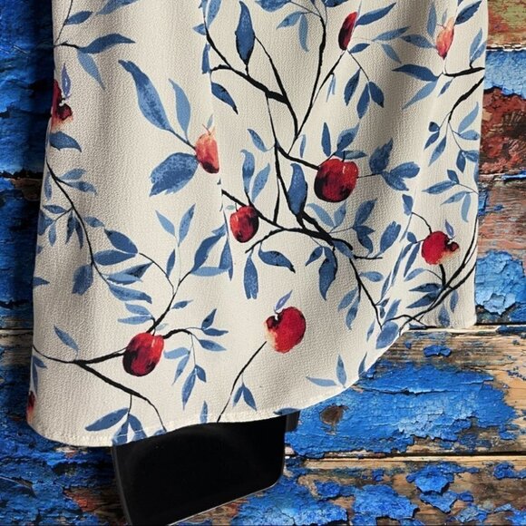 C & E Sleeveless Cherry Ruffled Neck Blouse Size Medium - Picture 7 of 11
